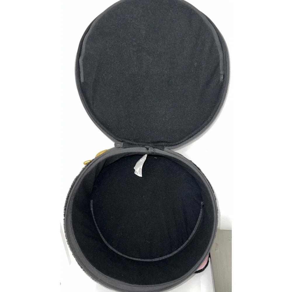 (…7)Black Bunny Case 15